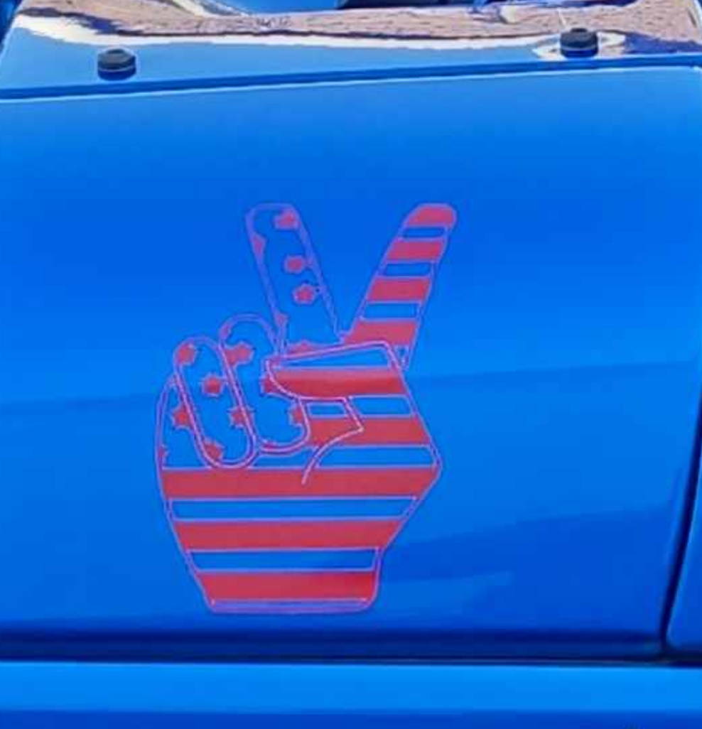 Wave with flag design