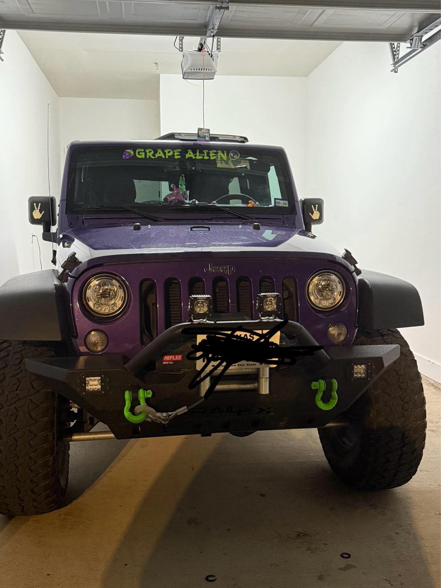 Basic windshield banner